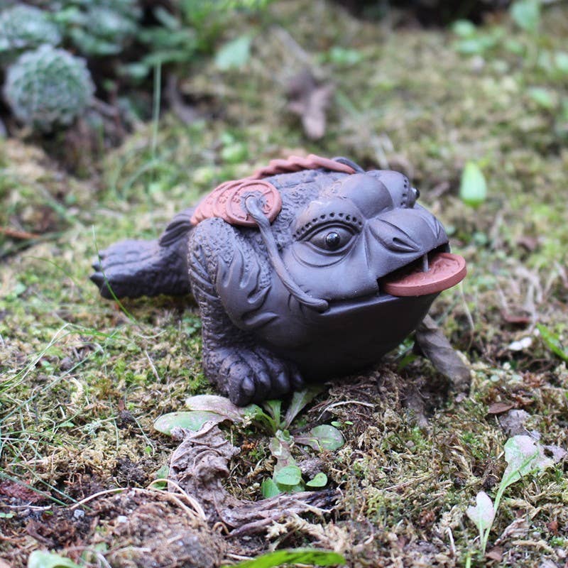 Tea soul - Toad tea figurine with ceramic coin